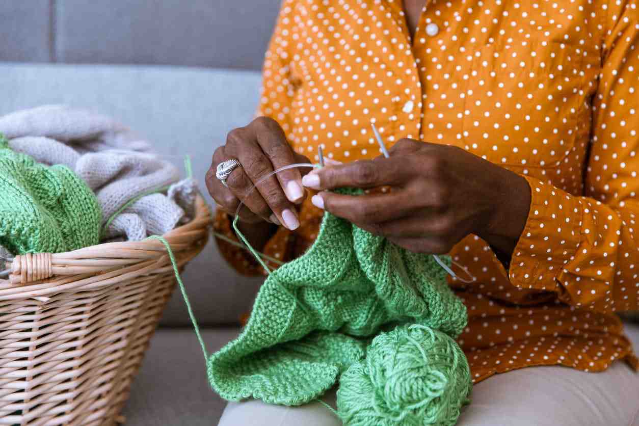 Comment choisir une machine à tricoter?