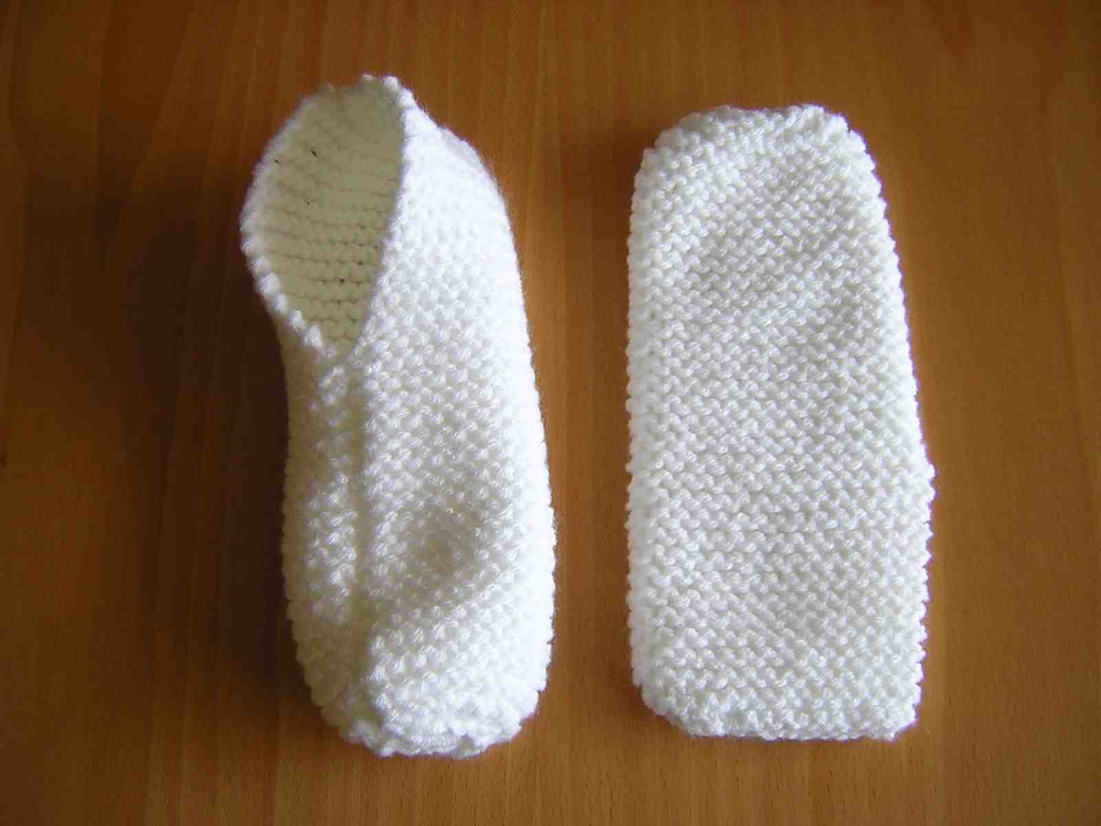 Comment tricoter facilement des chaussons pour bébé?