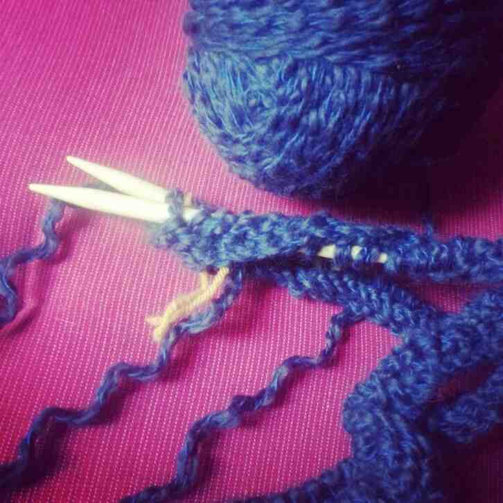 Comment tricoter avec des aiguilles?