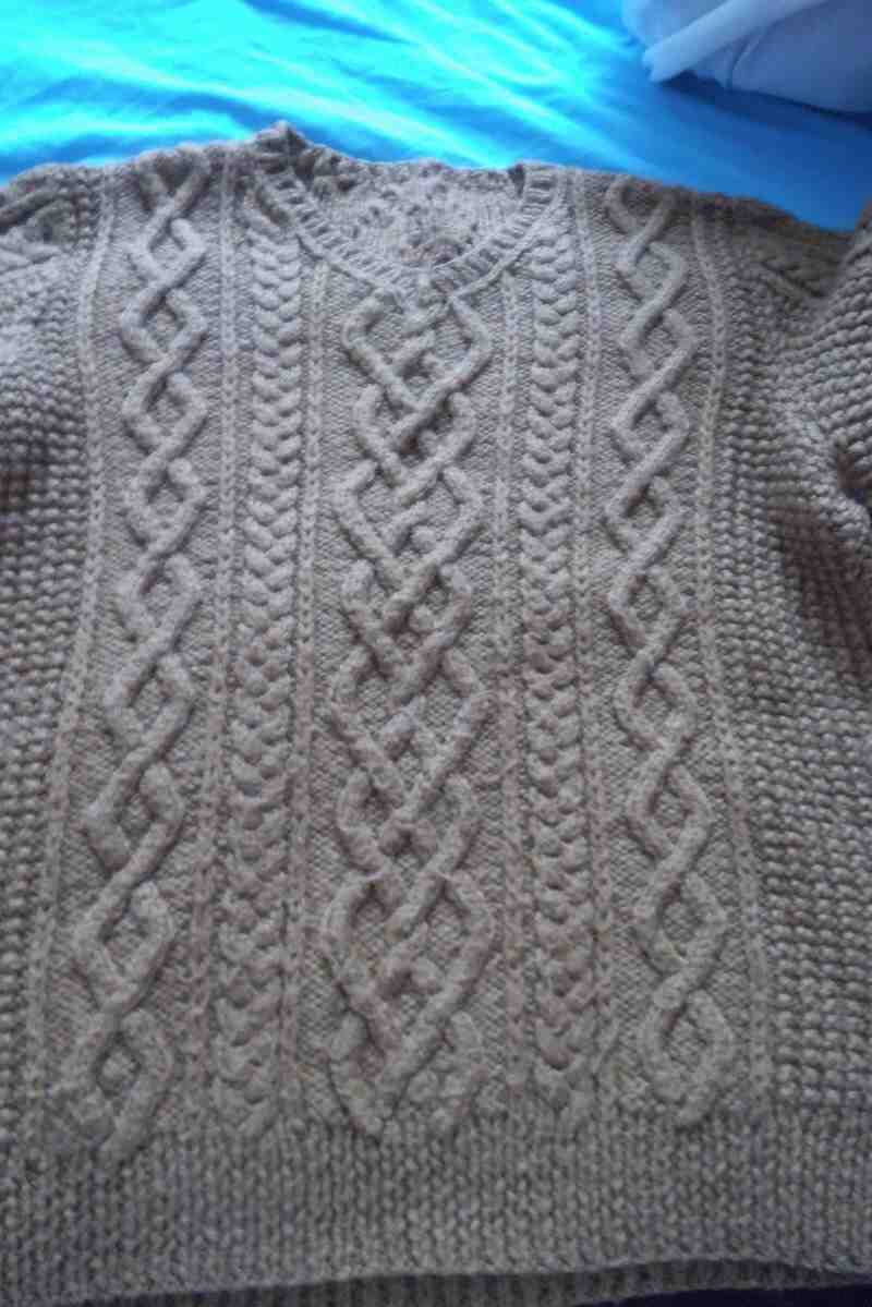 Comment tricoter un cordon sans aiguille auxiliaire?