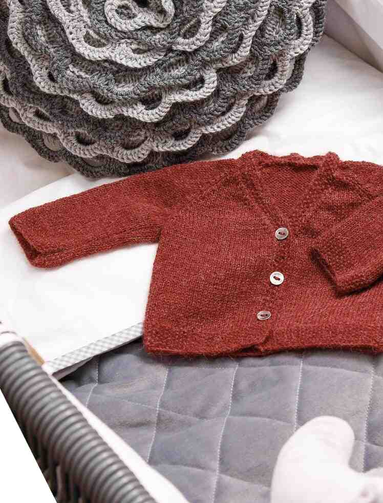 Comment tricoter un pull col V pour femme?