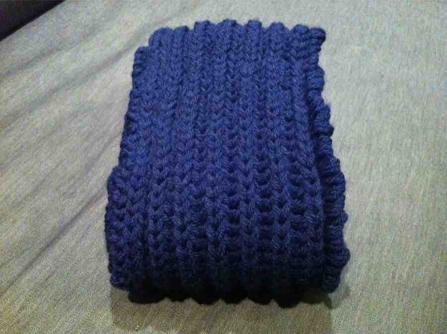 Comment tricoter une écharpe dans une fausse côte anglaise?