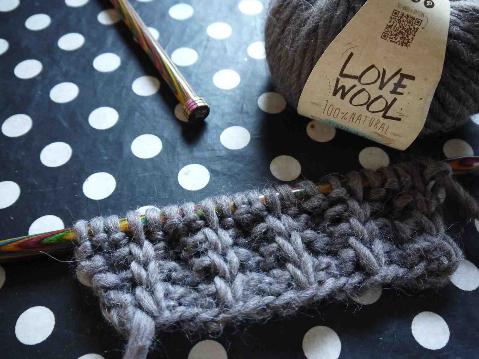 Quel est le but de tricoter une écharpe pour femme?