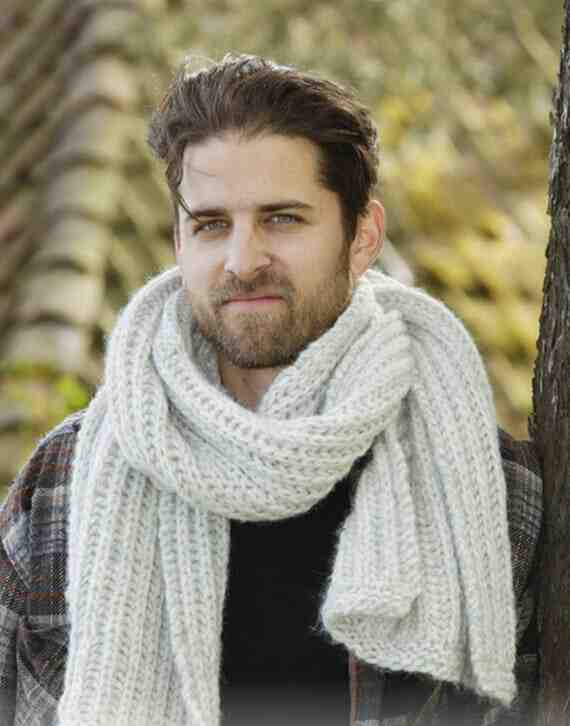 Quel est le but de tricoter une écharpe pour homme?