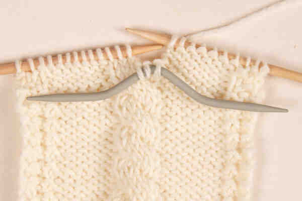 Comment tricoter avec 2 couleurs différentes?